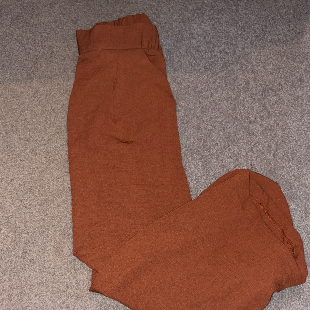 H&M Women's Rust Capris